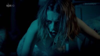 Сімоне Гайслер, Валері Штоль «Ню» — «Де не падає тінь» (2018) HD 720p Дивитися онлайн