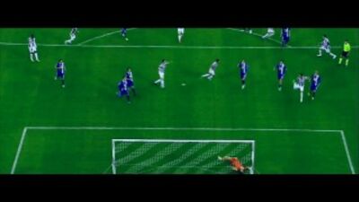Vucinic enlève son short pour célébrer son but (Juventus - Pescara 1-0) Vucinic [720p]