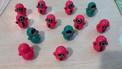 Vídeo de Squid Game / Produtos oficiais / Fato / Brinquedo