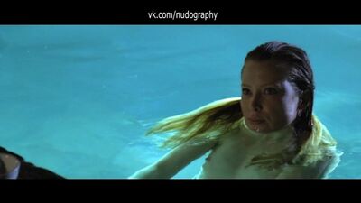 Emma Booth nuda nel film "Swerve" (2011, Craig Lahiff)