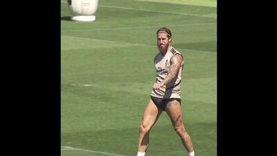 Sergio Ramos ha imitato l'andatura di McGregor dopo aver segnato un gol durante l'allenamento. Conor ha risposto: «Hala Madrid❤️»