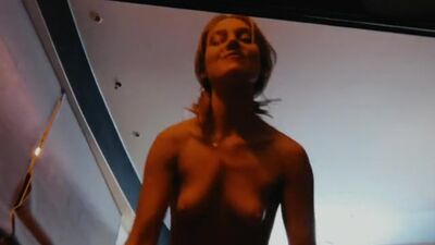 Kristina Asmus in the movie "Text": a bedroom scene