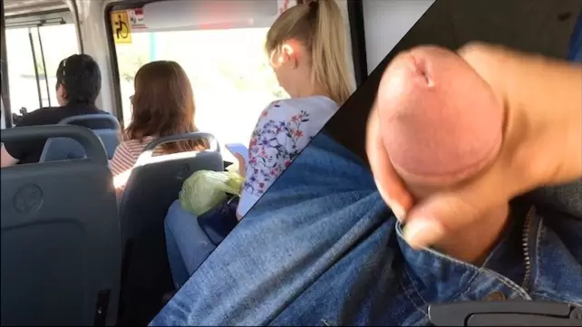 Трогает в автобусе: Свежие секс порно видео онлайн