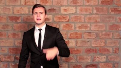 Николай Соболев_Николай Соболев_Ларинге жауап ретінде _ Ивангай – есірткіге тәуелді _ мейрамхананы үнсіз қалдырған Соболев