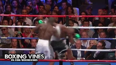 Floyd Mayweather wygłupia się podczas walki z Andre Bertem akjql vtqdtpth lehfxbncz dj dhtvz ,jz ghjnbd fylht ,thnj