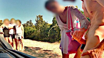 PRZYGODA NA PLAŻY: kutas na widoku wszystkich i sprośna kobieta sprawiają, że dochodzę