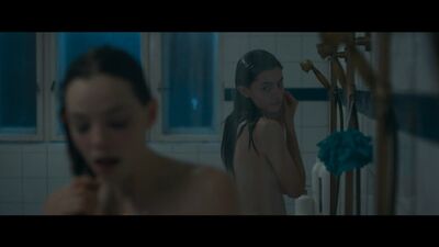 Kristine Froseth, Diana Silvers, Ksenia Kulakova Nua - Birds of Paradise (2021) 1080p Ver Online
