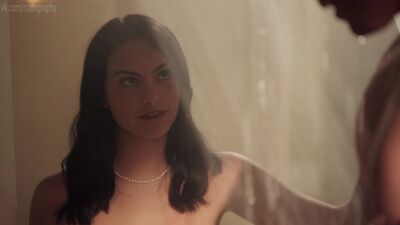Camila Mendes nago w serialu „Riverdale” (2017) – Sezon 2 / Odcinek 1 (s02e01) 1080p