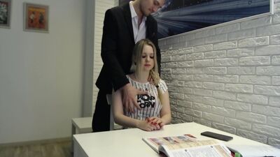 СКОРИСТАВШИСЬ КАРАНТИНОМ, ПЕРЕПИХАВСЯ ЗІ СТУДЕНТКОЮ [2020 HD Порно, Великі груди, Кончають, Красуні, Аматорське, Мінет, Підлітки, Російське]