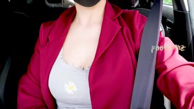Elle n'a besoin de rien d'autre qu'un pénis