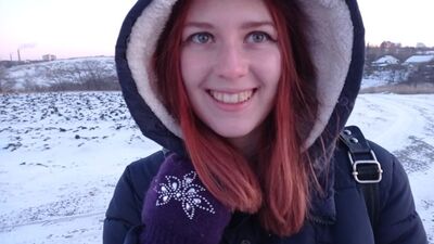 Sexo na rua no inverno – obriguei o meu namorado a foder-me