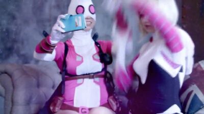 Nos bastidores da sessão fotográfica da Spider-Gwen e da Gwenpool