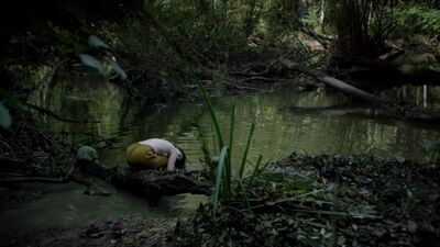 Ecem Uzun Nua - Koca Dunya (2016) HD 1080p