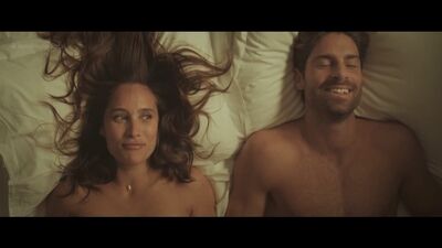 Julie De Bona, Kim Higelin nago – Plan B, sezon 1, odcinki 1–4 (2021) HD 1080p Oglądaj online / Julie De Bona, Kim Higelin – Plan B
