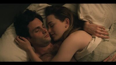 You, 3.ª temporada: Victoria Pedretti nua