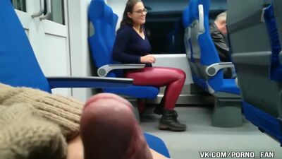 Fez sexo oral no MTS em Moscovo (pornografia russa), 18+
