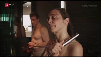 Джулия Рихтер жалаңаш – Белла Амор – қарсылық бекер (2014) HD 720p Онлайн көру / Джулия Рихтер