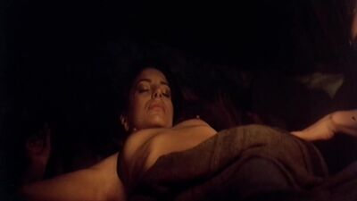 Tanit Phoenix nago – Maya (Kamasutra Nights, 2008)