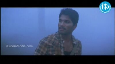 Sheela et Allu Arjun : leur première scène d'amour - Film « Parugu »