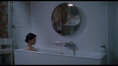 Astrid Berges-Frisbey desnuda (cubierta) - L'Autre (2020) HD 1080p Ver en línea / Астрид Берже-Фрисби