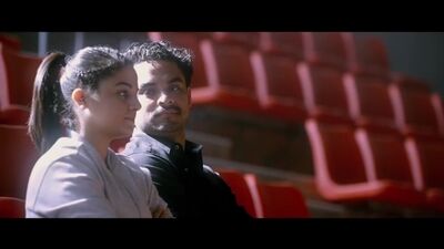 Vídeo de la canción «Aaro Nenjil» con letra – Godha Official – Tovino Thomas – Wamiqa Gab