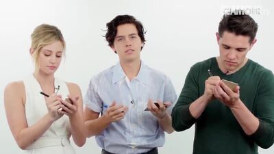 Los actores de «Riverdale» se someten a una prueba de amistad