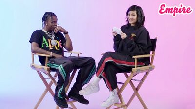 Kylie Jenner tortura Travis Scott