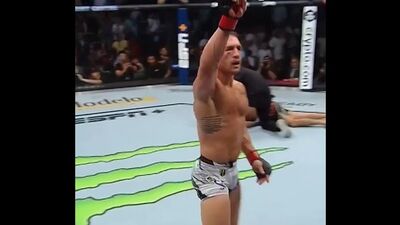#UFC274 Чендлер нокаутував Тоні Фергюсона