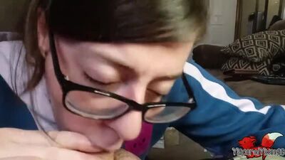 Gifs sexy | Gifs porno | Les meilleurs gifs porno 18+ Auteur : Je ne peux tout simplement pas m'en empêcher quand il s'agit de sucer une bite !