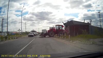 Acidente rodoviário em Noyabrsk, passagem de nível ferroviária, 29/07/2015
