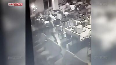 Vídeo do desabamento do quartel das Forças Aerotransportadas em Omsk