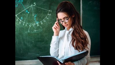 Comment résoudre les logarithmes à l'examen de mathématiques du baccalauréat : résolution d'expressions logarithmiques à l'aide des méthodes de Sultana et des transformations trigonométriques des expressions logarithmiques