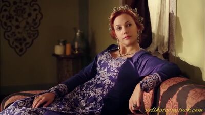 La victoire de Hürrem sur Firuze Hatun - Extrait de la série « Le Magnifique Siècle »