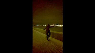 Vika sur un monocycle, le 18 janvier 2016
