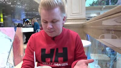 [Nikita Petryaev] Nouveautés fast-food 2020 / Big Tasty Junior, Chef Tacos, Salade Teriyaki / McDonald's, KFC, Burger King