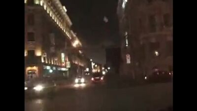 W objęciach nocy, blask gwiazd. Chciałbym się przyznać, to takie czarujące…