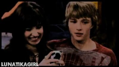 Dêem uma oportunidade à Sonny / Sonny with a Chance (Chad e Sonny) - Tell Me Why