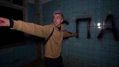 {A4} СИРЕНОГОЛОВИЙ у реальному житті!