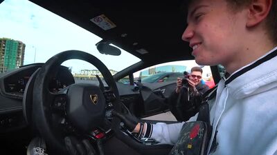 {Dima Gordei} Ferrari vs. Lamborghini: O que comprar, o que vender