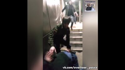 Южное Тушинода жақында ашылған «Пятерка» дүкенінің күзетшілері тұтынушылармен төбелесіп қалды