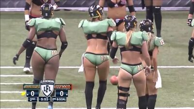 Une joueuse de football en lingerie victime d'un incident vestimentaire