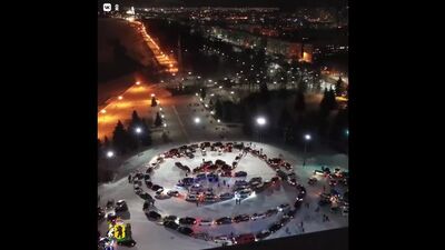 Desfile dos Papais Noéis em Rybinsk