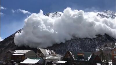 Une avalanche dans la région de l'Elbrouz (Cheget) a effrayé les touristes étrangers. Adventerra