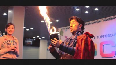 Superhéroes Miracles en el centro comercial Kubus de Gatchina