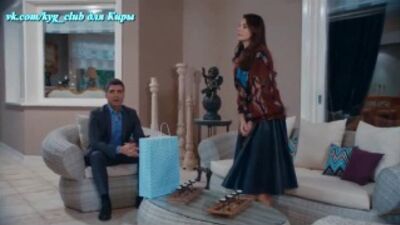 Kahraman und Elif im Laden – Ausschnitt aus Folge 5, mit russischen Untertiteln