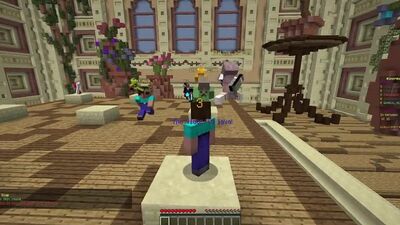 [DakPlay] ¡El novato es el rey de la montaña en los minijuegos de Minecraft! El novato contra la trampa de trolleo en Minecraft Dak Play