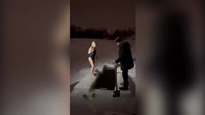 Mulher afogou-se num buraco no gelo à vista dos filhos e do marido, na região de Leningrado