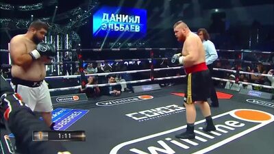 Combate entre Vyacheslav Datsik y Daniyal T34 Elbaev