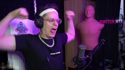 [Twitch WTF] Les meilleurs moments de Twitch | ELLE LUI A ARRACHÉ LA TÊTE