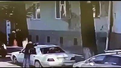 Le moment de l'effondrement d'une maison à Batoumi